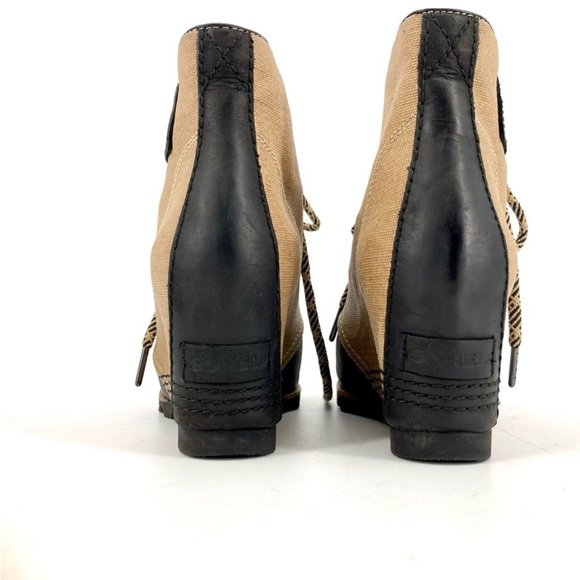 Sorel: Joan of Arctic tan canvas and black leather wedge ankle boots (7) - Picture 3 of 4